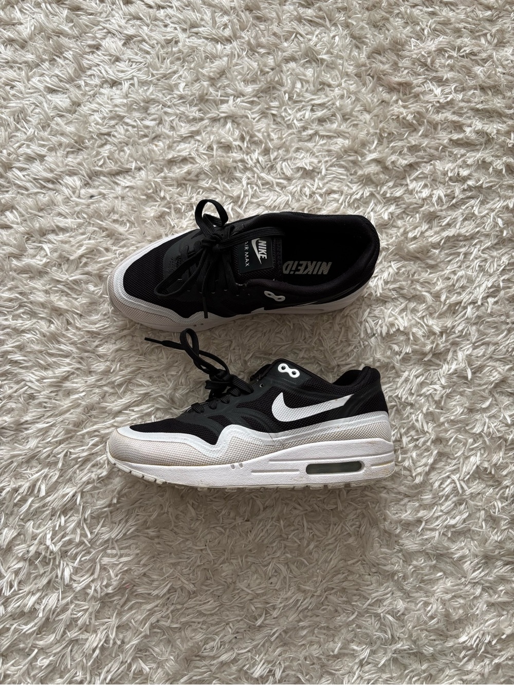 Women’s Nike Air Max Black White Ultra Moire Sneakers